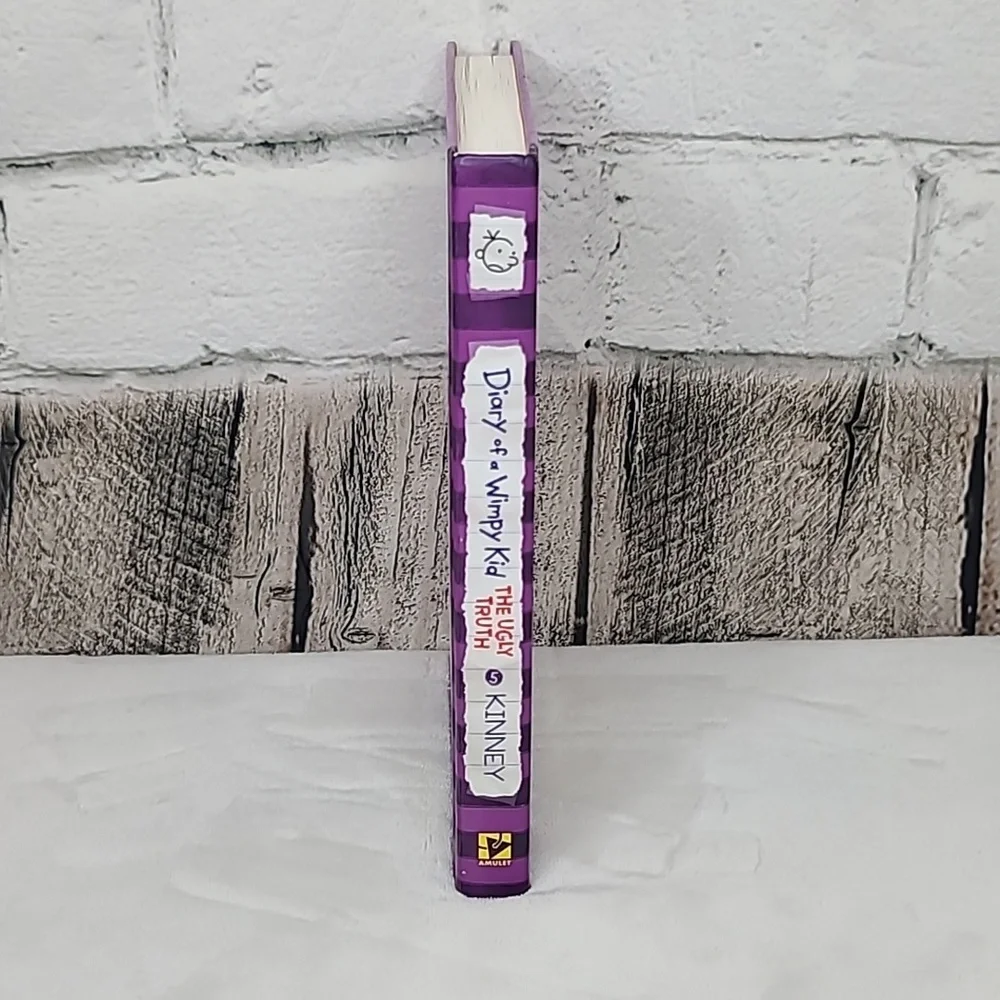 Kids/Children's Illustrated Fun Diary of a Wimpy Kid Two Book Set Book 2/Book 5